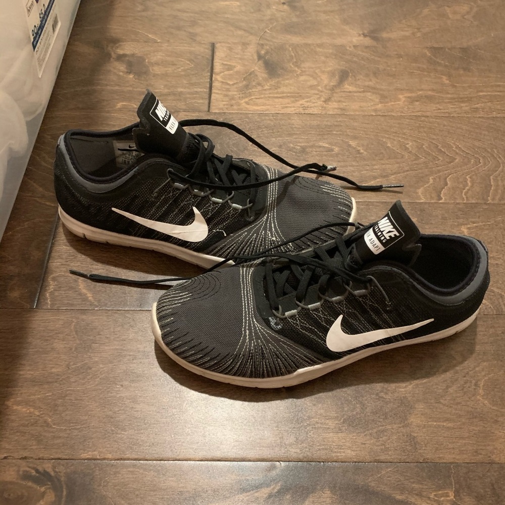 Nike Tennis Shoes
